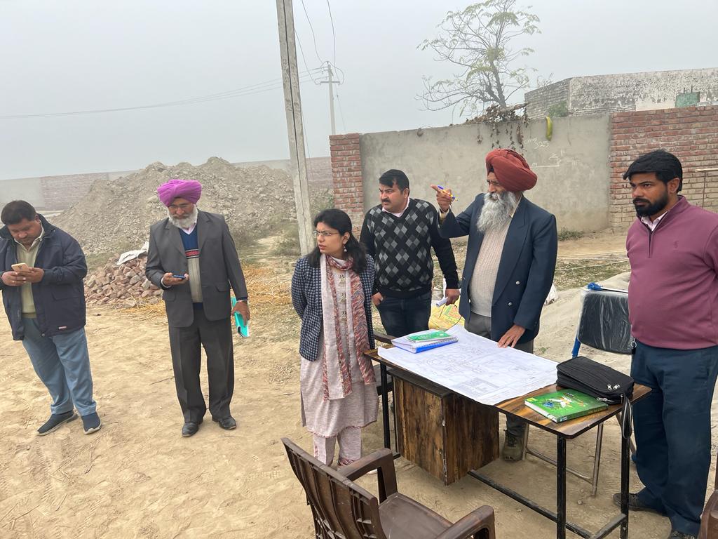 एसडीएम नवांशहर ने सब डिविजनल अस्पताल और आम आदमी क्लीनिकों की औचक जांच की।